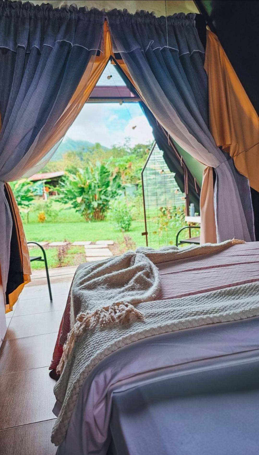 Вилла Flora Glamping De Abuela Ла Фортуна Экстерьер фото